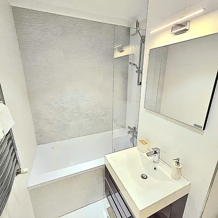 Cathedral Apartment